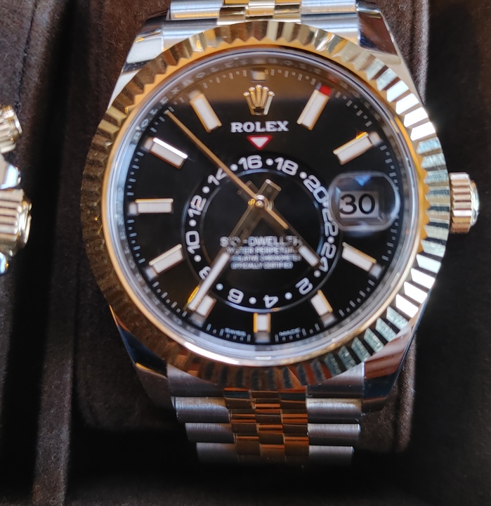 YOUさんのロレックス スカイドゥエラー 326933