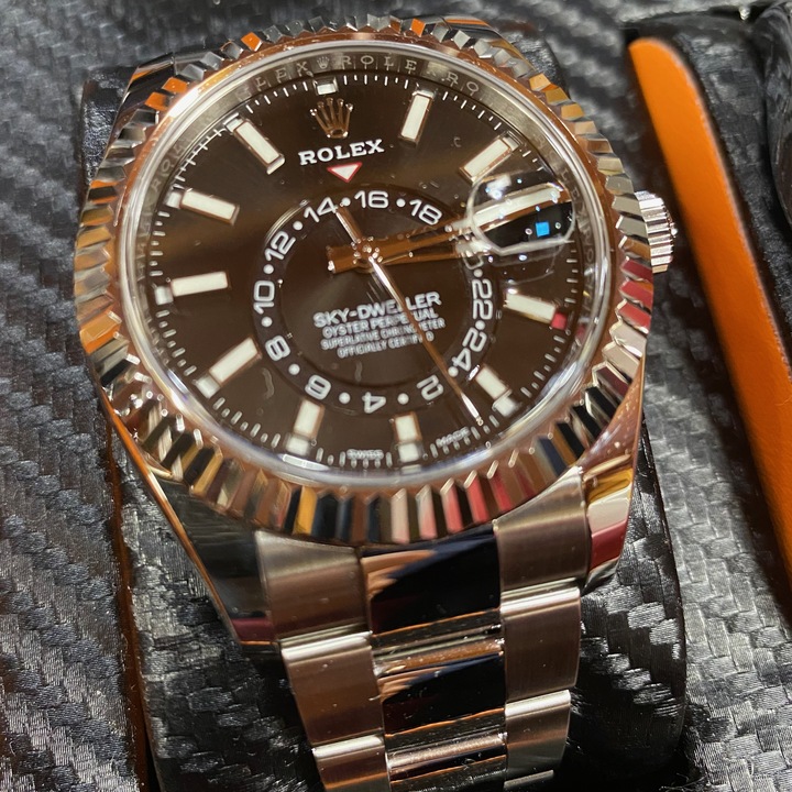 めるもこ星人さんのロレックス スカイドゥエラー 326934