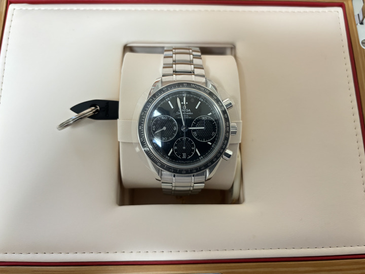 N.Kataさんのオメガ スピードマスター 326.30.40.50.01.001 投稿日：2024年06月07日