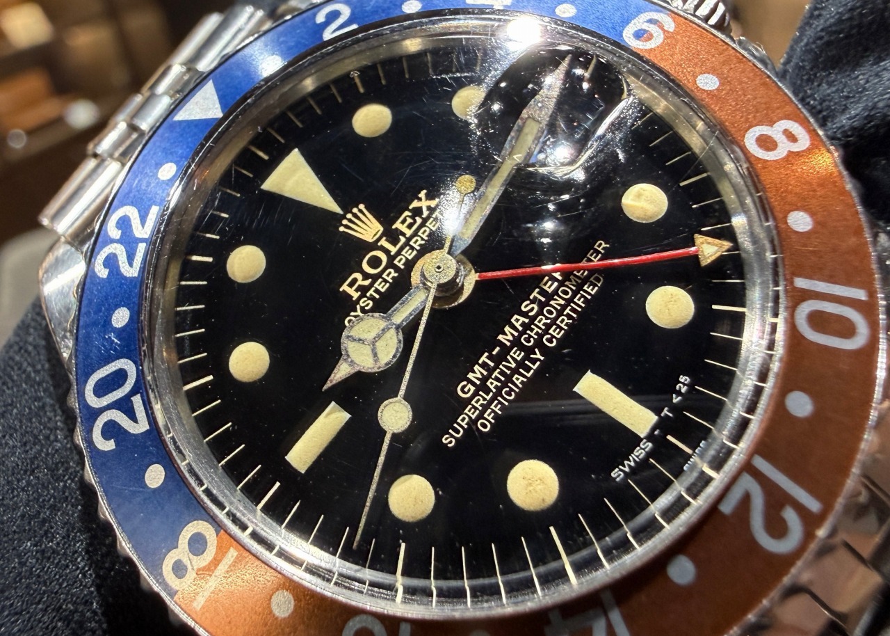 コレクターズアイテム！希少GILTダイヤル！ダブルSWISS！GMTマスター