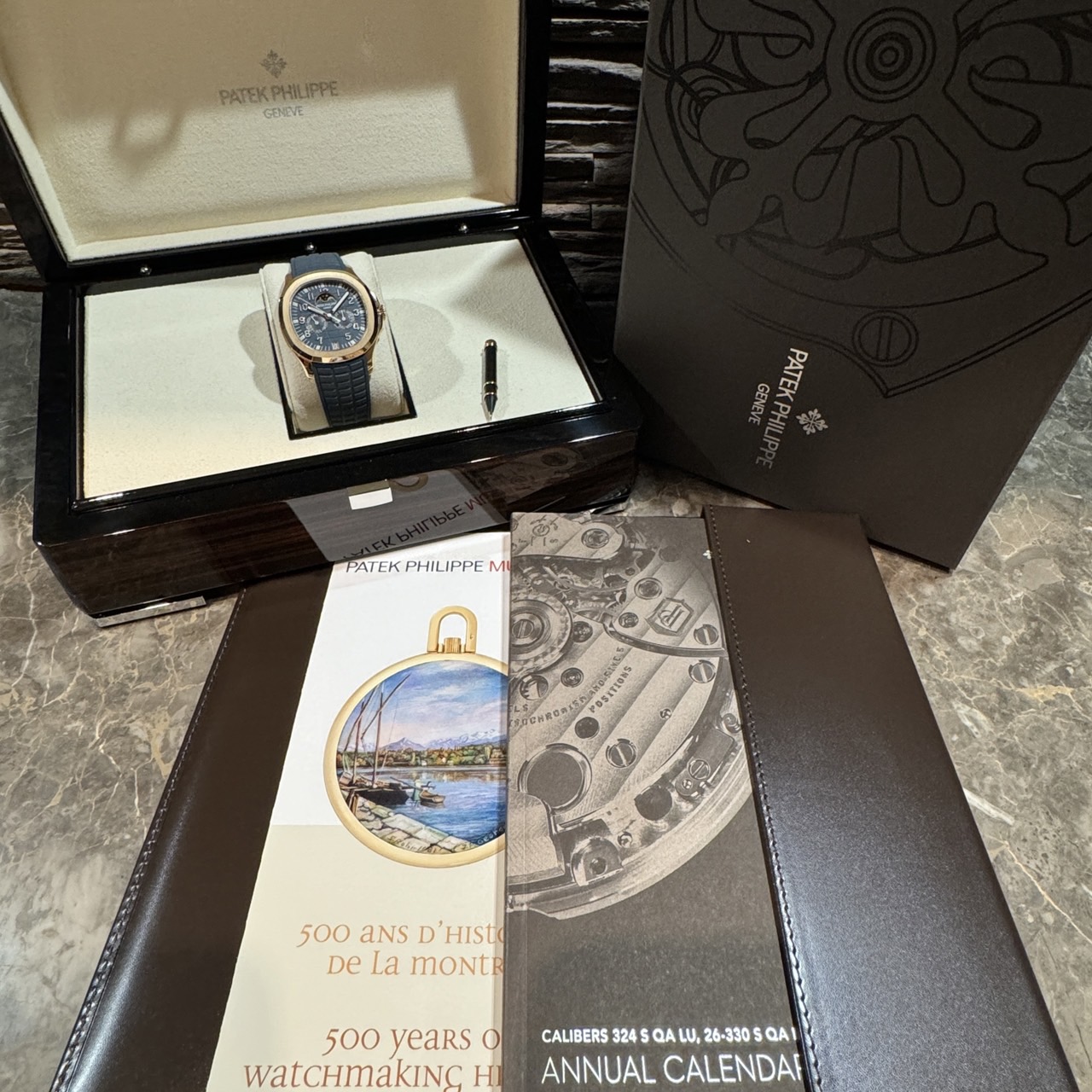 阿部泰治のパテック論 ～第１９１回～ 初入荷！2023年新作モデル『アクアノート ルーチェ アニュアルカレンダー』「Ref.5261R-001」をご紹介！