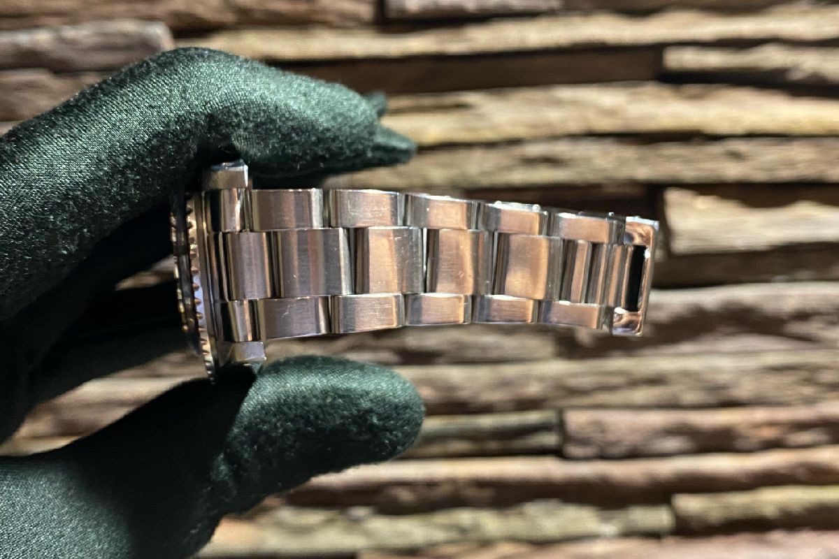 魅力満載！セミヴィンテージ！GMTマスター 16750 フチ有ダイヤル 83年