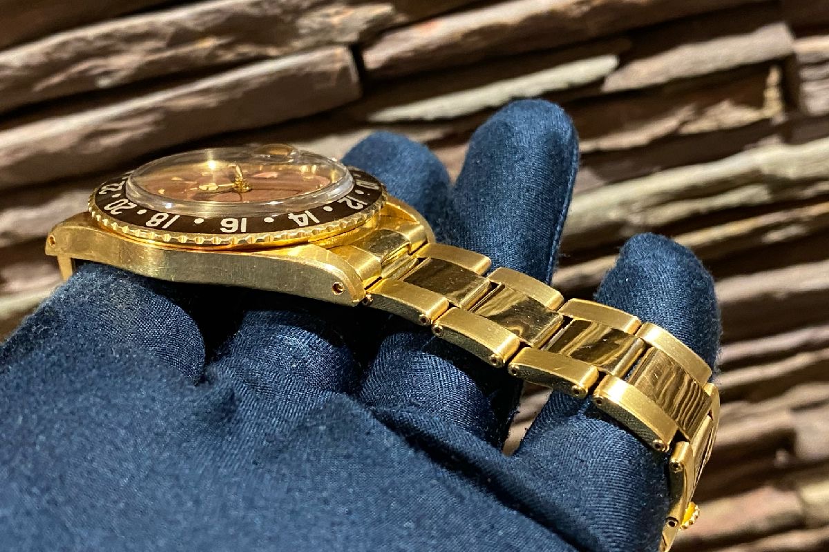 ファットインサートが魅力！良個体！ 金無垢GMTマスター 1675/8