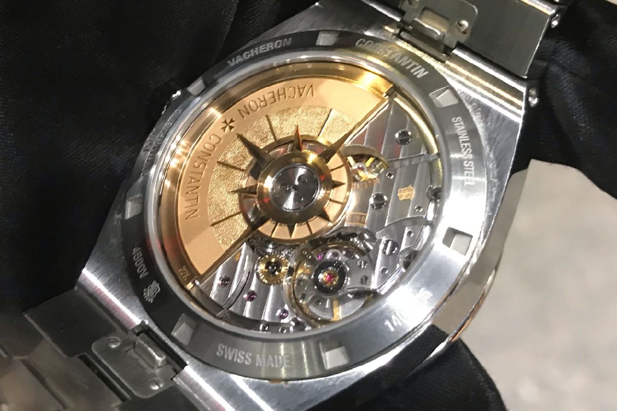 ヴァシュロンコンスタンタン オーヴァーシーズ 4500V/110A-B126 のご