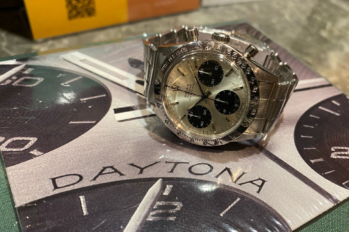 初代手巻きデイトナ Ref.6239 ビッグロゴ シルバー 良個体のご紹介