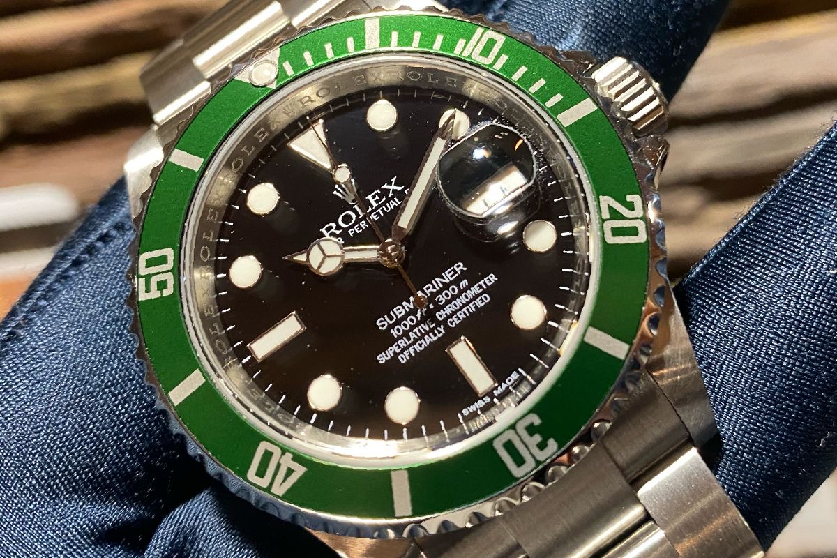 優良個体！ 極美品！初代グリーンサブマリーナ 16610LV 最終ランダム