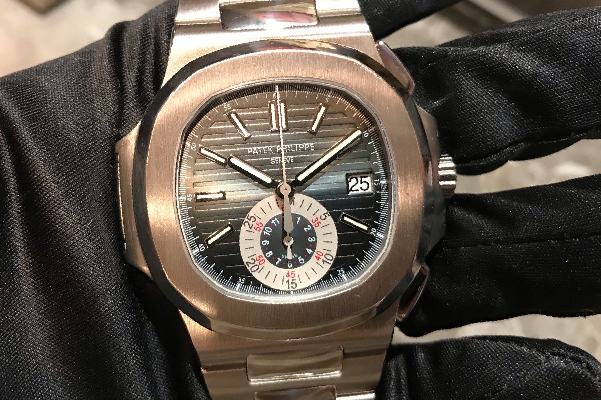 nemu様 PATEK PHILIPPE】2年で生産終了したホワイト文字盤☆5980